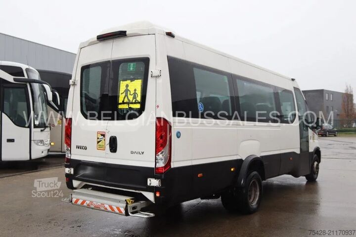 Minibus Iveco DAILY / A65C18/  Airco / Automatic / Lift