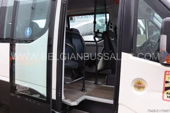 Minibus Iveco DAILY / A65C18/  Airco / Automatic / Lift