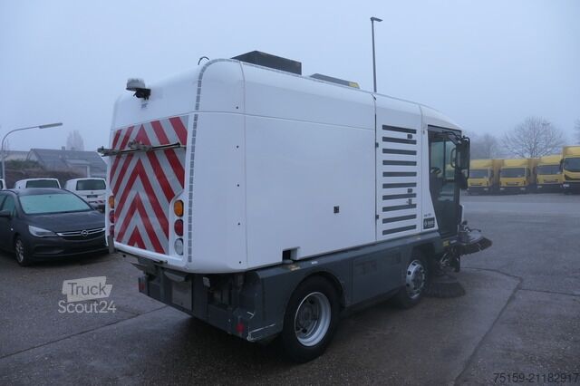 Specialios paskirties sunkvežimis ravo 540 Maxi Kompaktkehrmaschine KLIMA