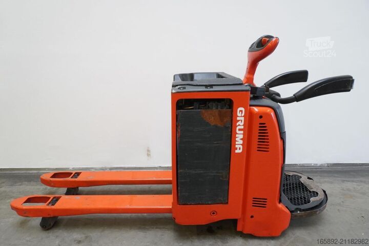 Transpalette électrique à conducteur porté debout Linde T 20 AP 131