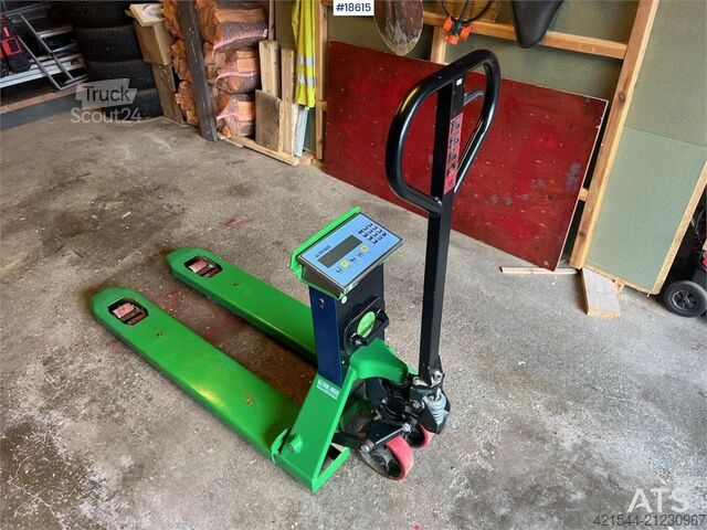 Rakennuskone  Dini Argeo Jekketralle med vekt