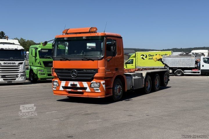 Camión portacontenedores de gancho Mercedes-Benz Actros 3248 8x2 Multilift / Swiss-Vehicle