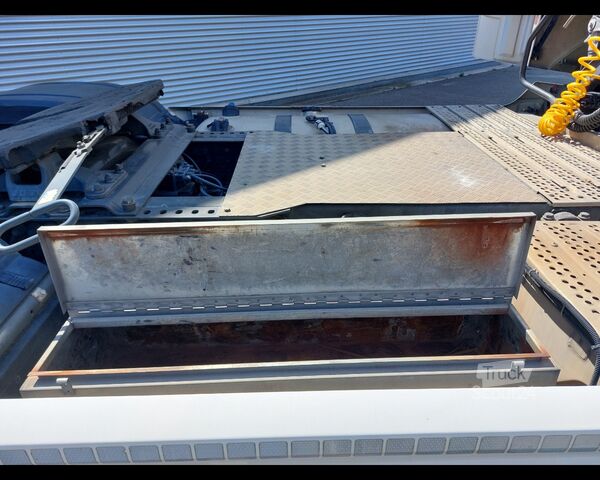 Standard trekkvogn MERCEDES-BENZ Actros 4 18 4x2 - actros 1853 LS flat cab. .2,5 Euro V