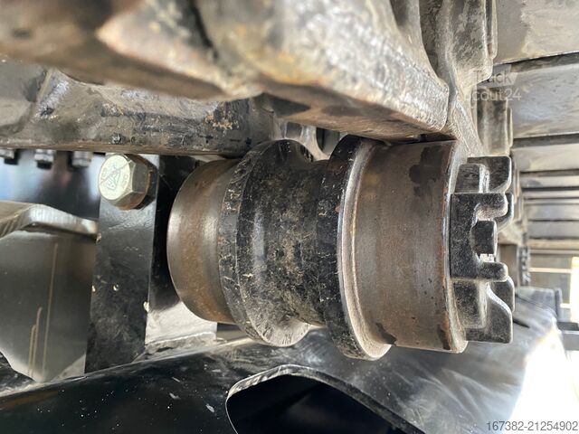 Crawler excavator Caterpillar 323D3