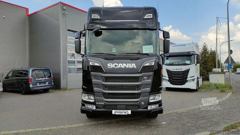 Timber transporter Scania R590 6x4 Kurzholz TAJFUN LIV oder EPSILON