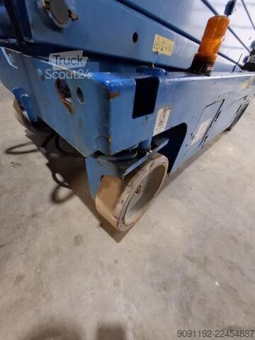 Šķēres lifts Genie GS-4047