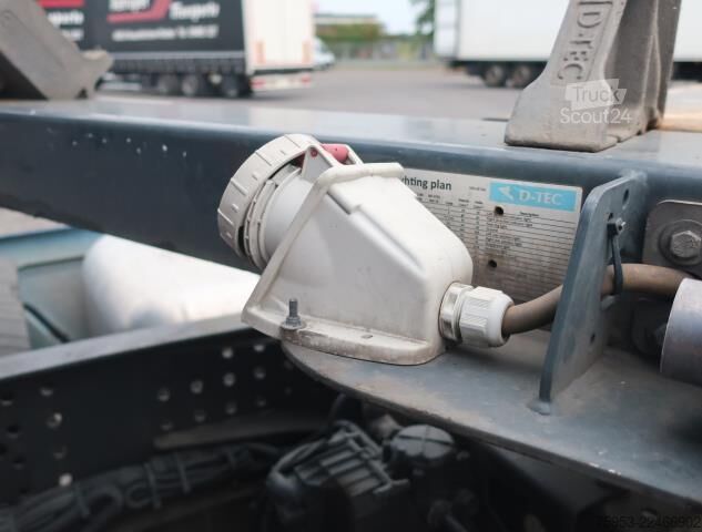 Poluprikolica za izmjenjive sanduke D-Tec VCC-01/FT LS S Mittelausschub 2x Lift Genset