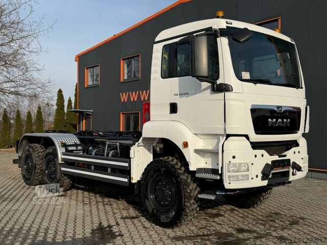 Abrollkipper MAN 26.440 6x6 Abrollkipper Hiab Multilift