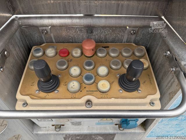 Plate-forme élévatrice sur camion NISSAN Cabstar 4x2 Ruthmann Steiger TB 270