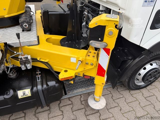 Plate-forme élévatrice sur camion NISSAN Cabstar 4x2 Ruthmann Steiger TB 270