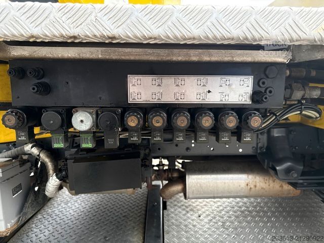 Plate-forme élévatrice sur camion NISSAN Cabstar 4x2 Ruthmann Steiger TB 270