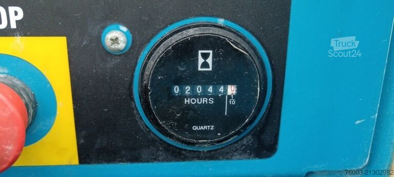 Elevadora de tijera Genie GS4390 - 15,11m, diesel, 4x4