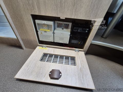 Camper van Pössl Summit 600 Plus *2019*165*AHK*Solar*RFK*