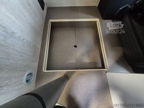 Camper van Pössl Summit 600 Plus *2019*165*AHK*Solar*RFK*