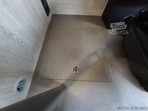 Camper van Pössl Summit 600 Plus *2019*165*AHK*Solar*RFK*