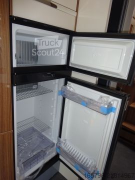 Camping-car semi-intégré Eura Mobil Contura 766 EF AHK*hydr. Hubst.*TV*Klima*Sol.