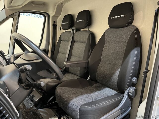 Furgão de painéis Fiat Ducato 30 2.3 MultiJet L2H2 120 PK / Euro 6 / A...
