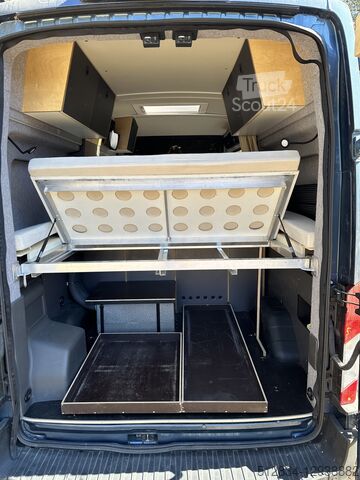 Zabojniški kombi Ford Transit L3H3