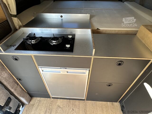 Zabojniški kombi Ford Transit L3H3