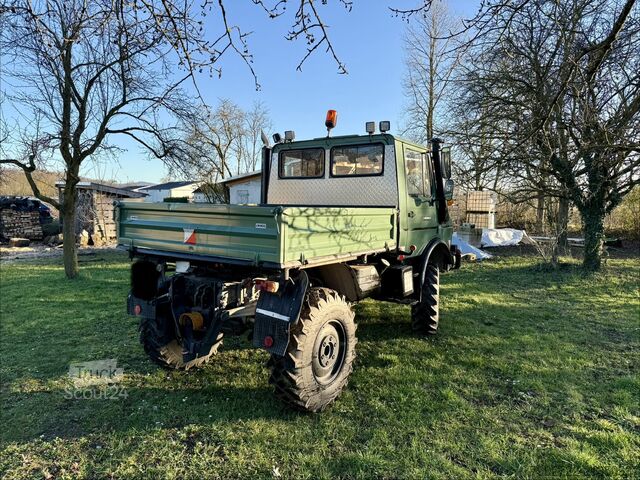 Maszyna rolnicza Mercedes-Benz Unimog U 1000 U424
