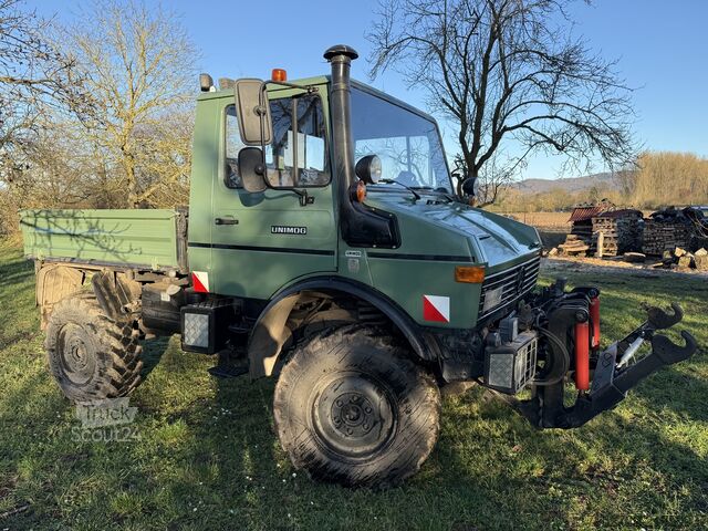 Maszyna rolnicza Mercedes-Benz Unimog U 1000 U424