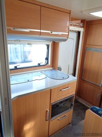 Caravane WILK S3 450 HTD *Fahrradträger*Ultraheat*Backofen*