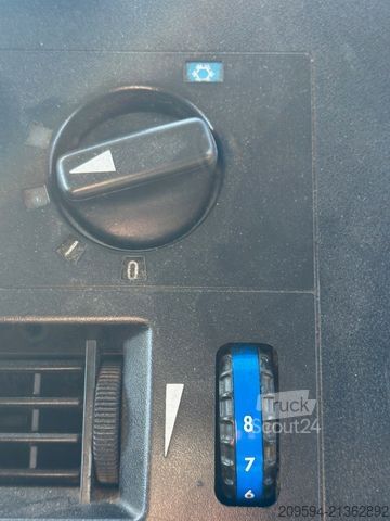 شاحنة مشروبات MERCEDES-BENZ 818 D VARIO - Pritsche, Getränkeaufbau, LBW, AHK