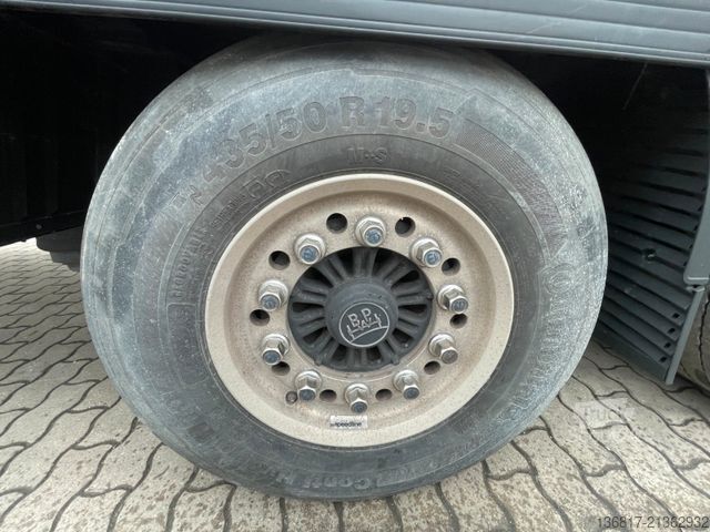 Öppen semitrailer med kapell KRONE SD Plane Mega Edscha Hubdach 2x Liftachse