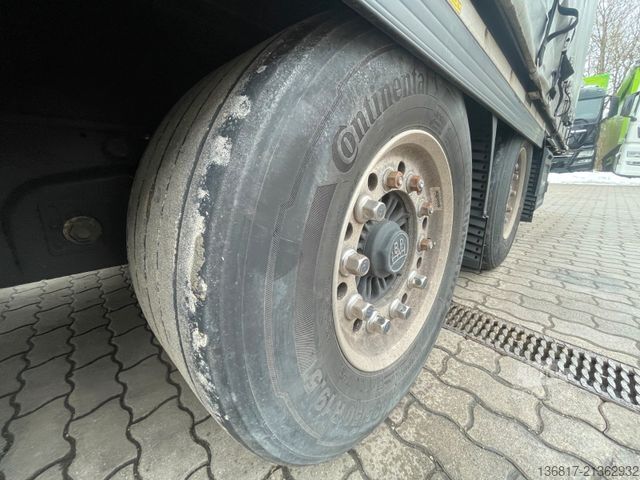 Öppen semitrailer med kapell KRONE SD Plane Mega Edscha Hubdach 2x Liftachse