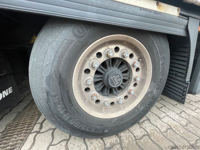 Öppen semitrailer med kapell KRONE SD Plane Mega Edscha Hubdach 2x Liftachse