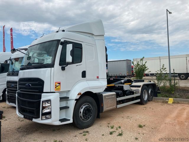 Autocamion cu destinație specială FORD F-LINE 2642T 6x2 EURO 6 Multilift