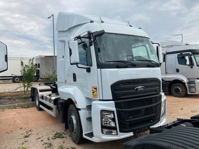 Autocamion cu destinație specială FORD F-LINE 2642T 6x2 EURO 6 Multilift