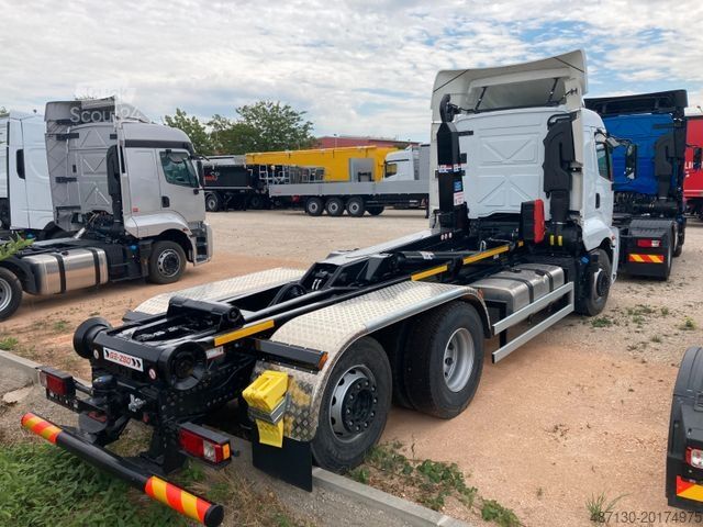Autocamion cu destinație specială FORD F-LINE 2642T 6x2 EURO 6 Multilift