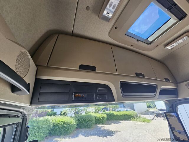 Volumentransporter Mercedes-Benz Actros mp5