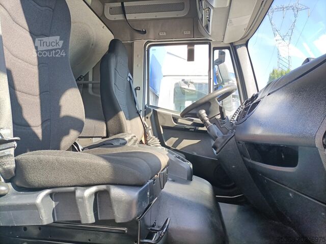 Düz kasalı ve brandalı kamyon Iveco EUROCARGO 160-320