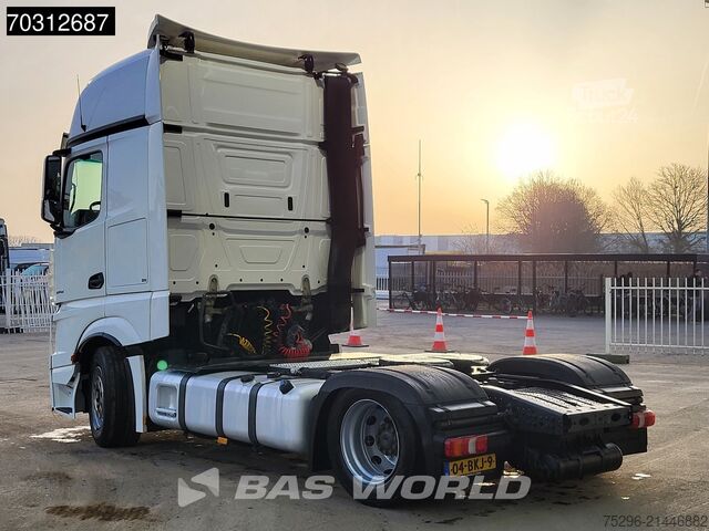 Volum SZM Mercedes Actros 1842 Actros 4X2 GigaSpace NL Mega 2xTank...