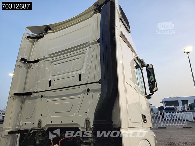Volum SZM Mercedes Actros 1842 Actros 4X2 GigaSpace NL Mega 2xTank...