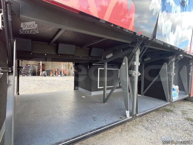 Touring car Volvo 9700