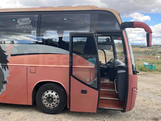 Touring car Volvo 9700