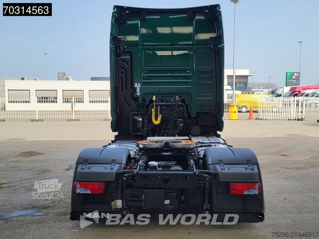 Volumetrekker MAN TGX 18.470 4X2 GX Mega Retarder 2xTanks