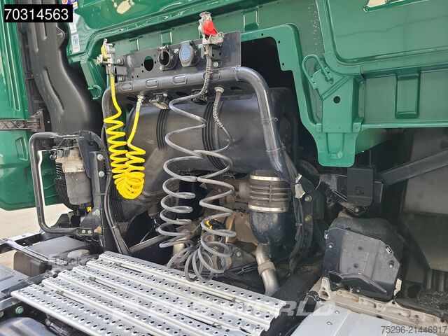 Volumetrekker MAN TGX 18.470 4X2 GX Mega Retarder 2xTanks