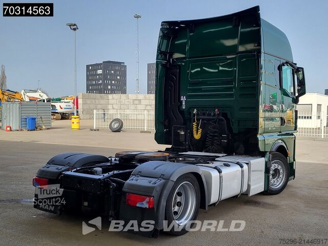 Volumetrekker MAN TGX 18.470 4X2 GX Mega Retarder 2xTanks