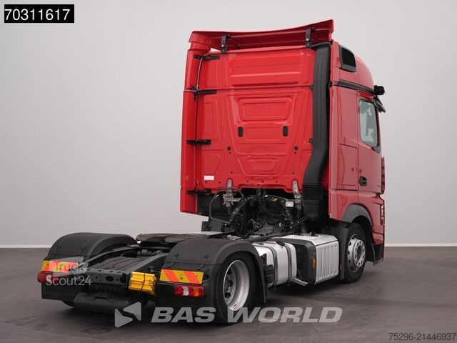 Volum SZM Mercedes Actros 1842 4X2 BigSpace Mega 2x Tanks Euro 6