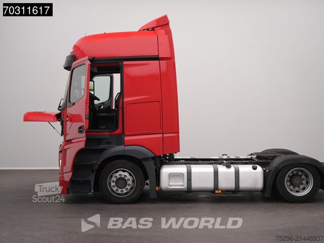 Volum SZM Mercedes Actros 1842 4X2 BigSpace Mega 2x Tanks Euro 6