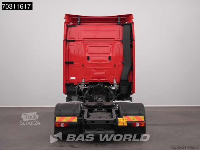 Volum SZM Mercedes Actros 1842 4X2 BigSpace Mega 2x Tanks Euro 6