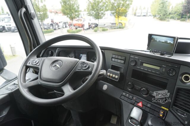 Plataforma con grúa Mercedes-Benz Arocs 1833 4x2 / 50 tho. km! / HIAB