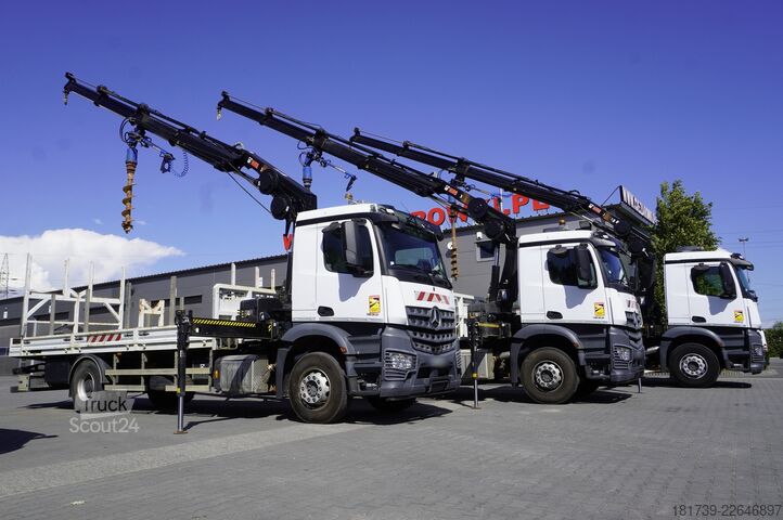 Plataforma con grúa Mercedes-Benz Arocs 1833 4x2 / 50 tho. km! / HIAB