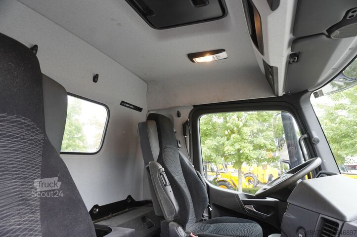 Plataforma con grúa Mercedes-Benz Arocs 1833 4x2 / 50 tho. km! / HIAB