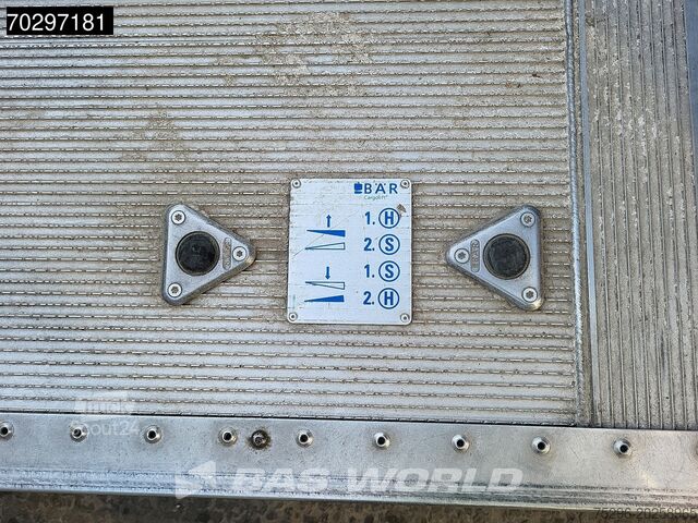 Koffer Mercedes Atego 1221 4X2 12tonner 1500kg Ladebordwand Aut...