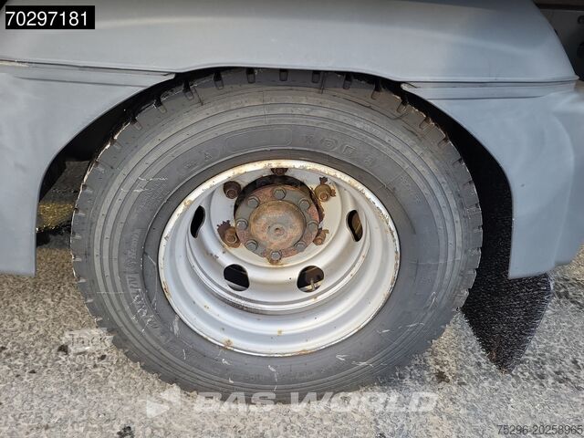 Koffer Mercedes Atego 1221 4X2 12tonner 1500kg Ladebordwand Aut...